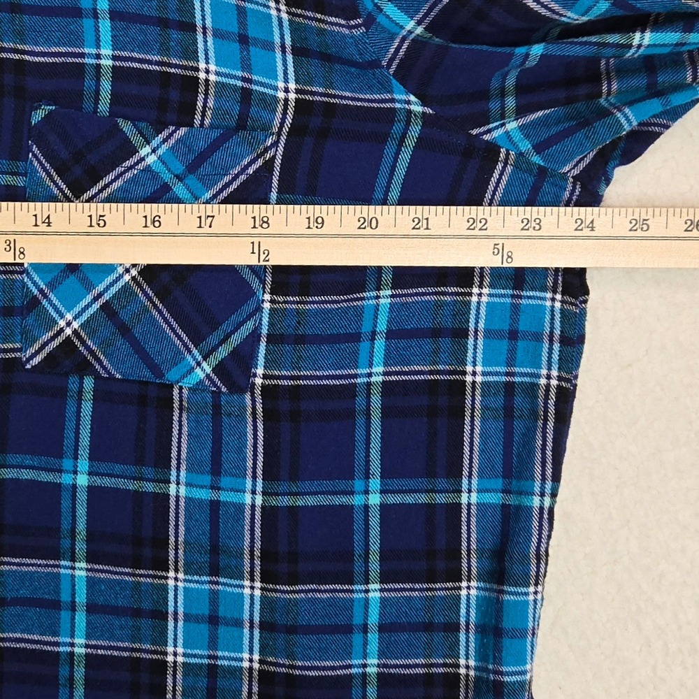 Woolrich Plaid Flannel Shirt Womens XXL Blue Navy Soft Lightweight Button Down‎ - Picture 7 of 11